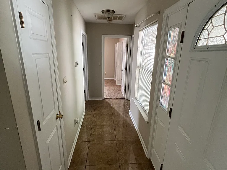 4585 Old Bainbridge Rd — Photo 10