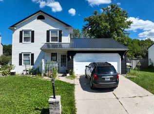 408 Granada Dr, Kendallville, IN