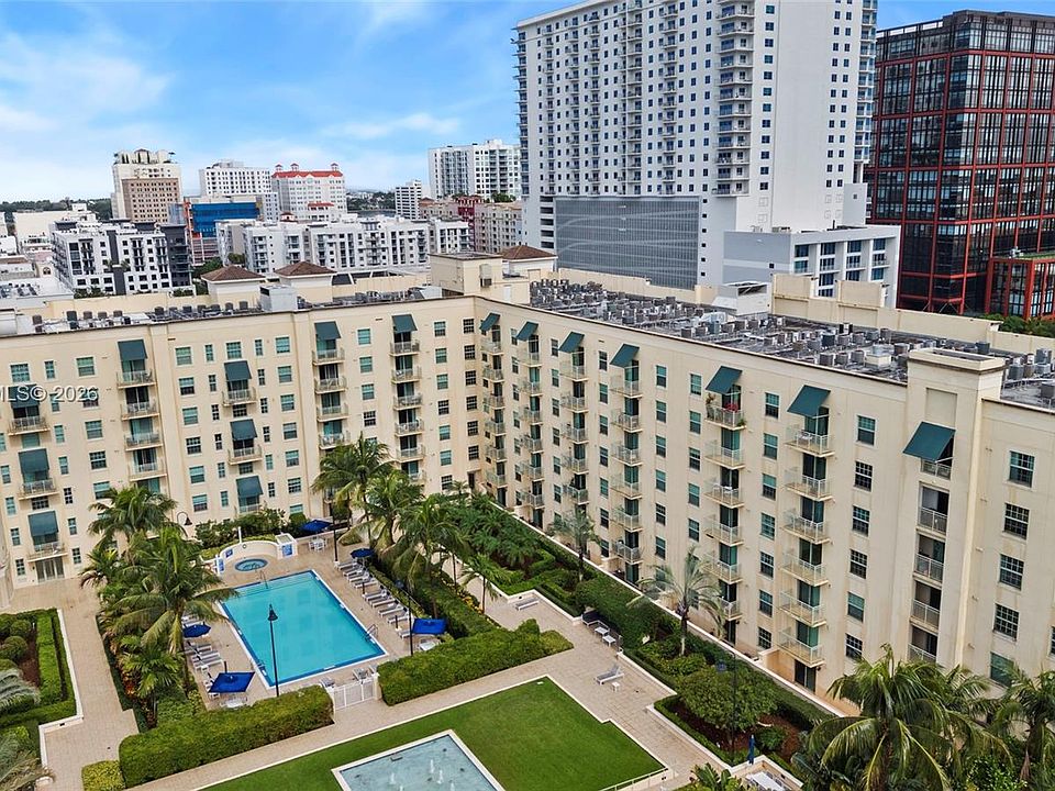 1st image of 610 Clematis St APT 533