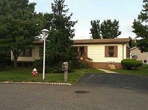 For Sale: 113 Allen Court, Spotswood, NJ 08884