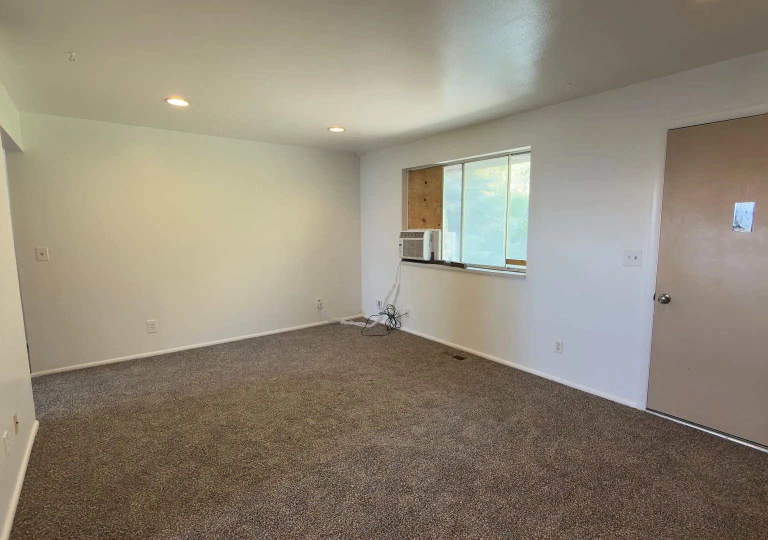 2-Bedroom, 1-Bathroom Apartment in Provo — Photo 3