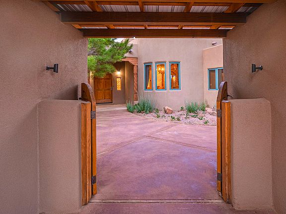 5th image of 11 Tewa Ct