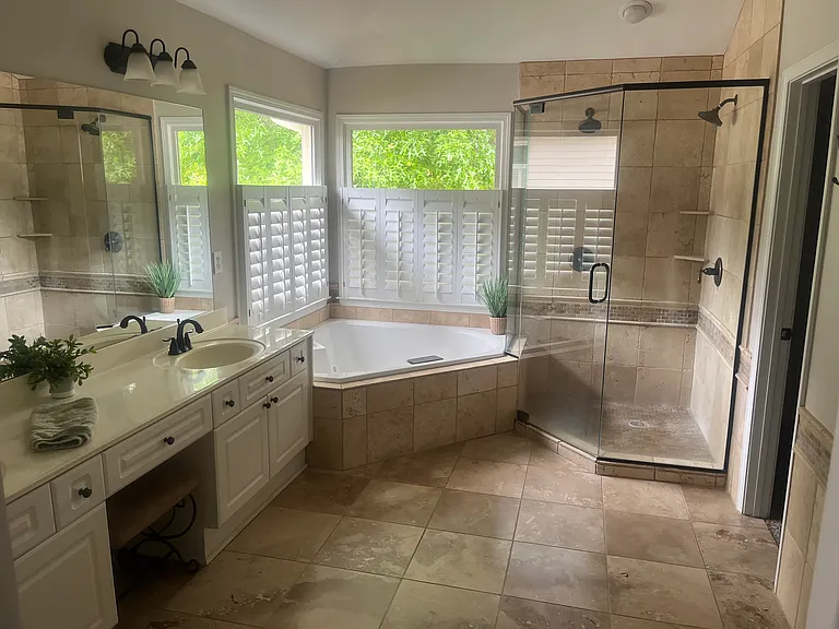 2624 E Madison Dr — Photo 10