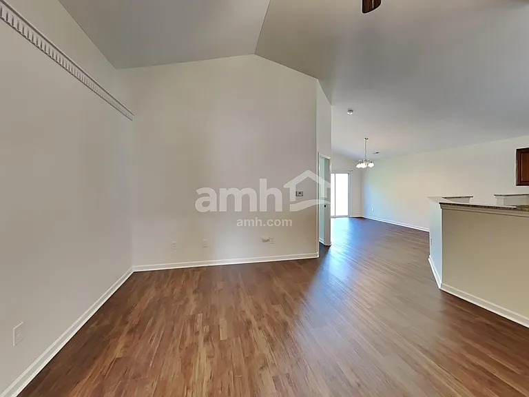 327 Haystack Ave — Photo 4