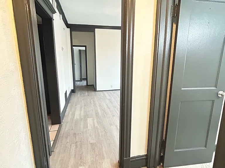 6100 S Green St — Photo 5