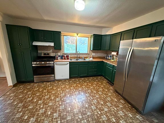 5th image of 204 Rockhill Road