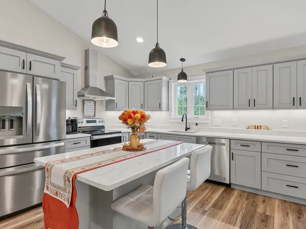 106 Westview Drive, Sanford, ME 04073