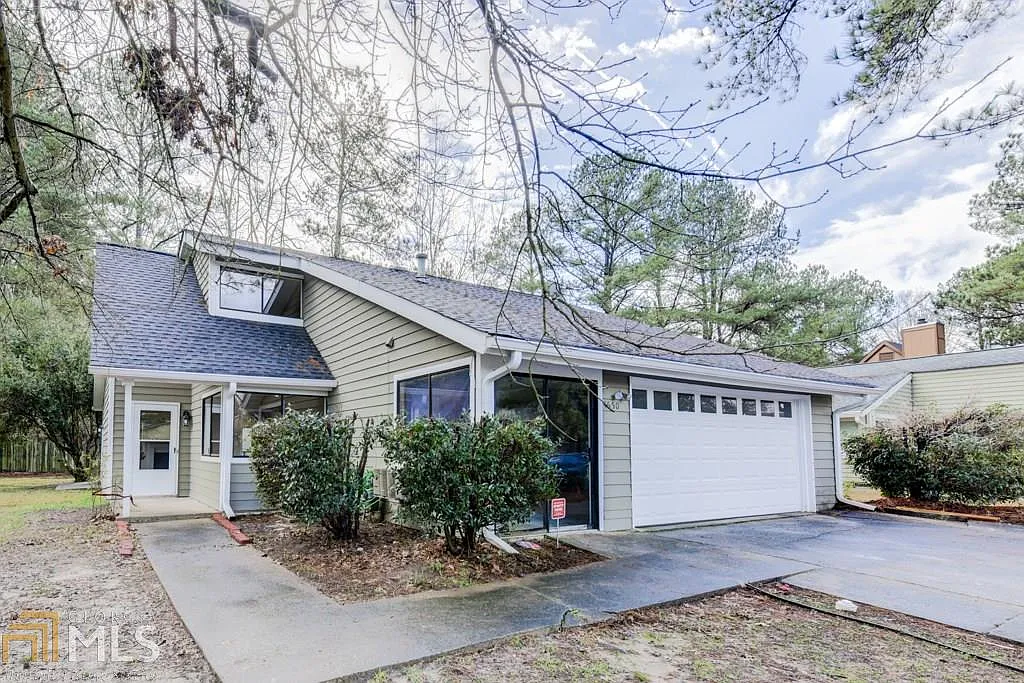 4650 Shannon Ct photo 1