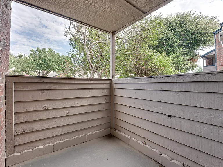 Indian Creek Apartments — Photo 12