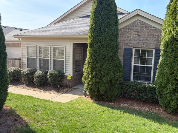 458 Goldon Trophy Trl, Lexington, KY 40514