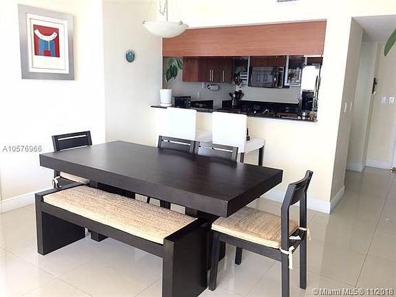 4th image of 1800 N Bayshore Dr APT 2512