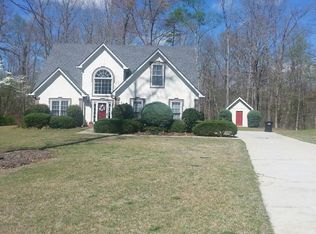 245 Lofty Eagle Ln, Fayetteville, GA 30214