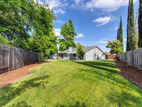 5th image of 8205 Sunland Ct