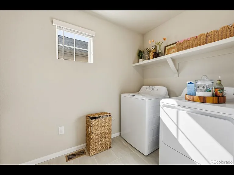 7283 Goldbloom Ln — Photo 9