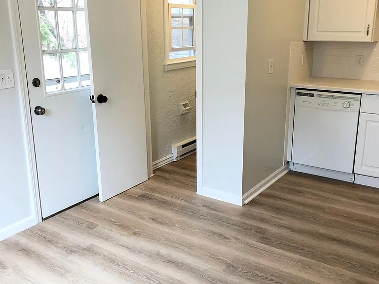 1784 Foxon Rd #1A — Photo 6