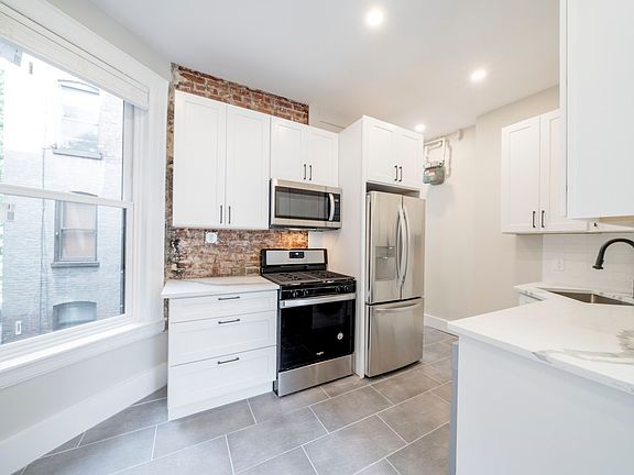 2nd image of 199 Prince St APT 9
