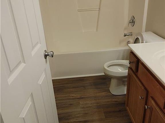 4th image of 2509 New London Ct