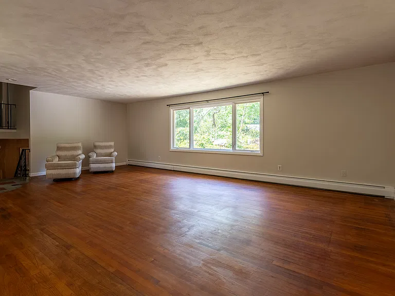 39 Brookside Dr — Photo 2