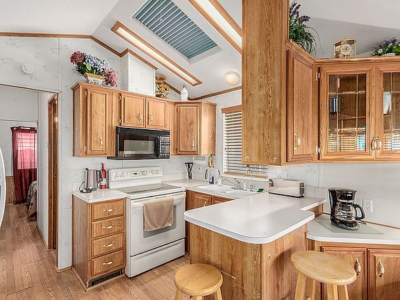 5th image of 4700 E Main St #137