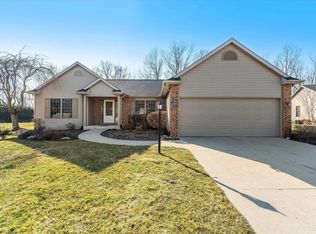 1345 Forest View Ct, South Bend, IN 46614