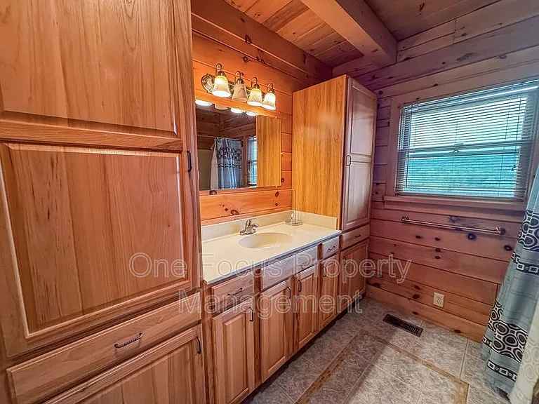 182 Rockey Rd — Photo 12