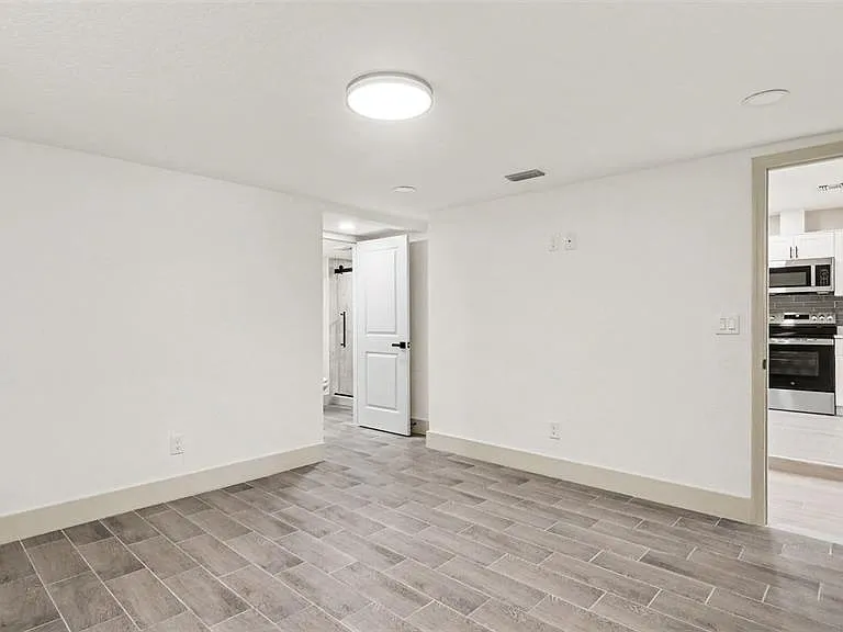 1109 NW 14th Ave — Photo 12