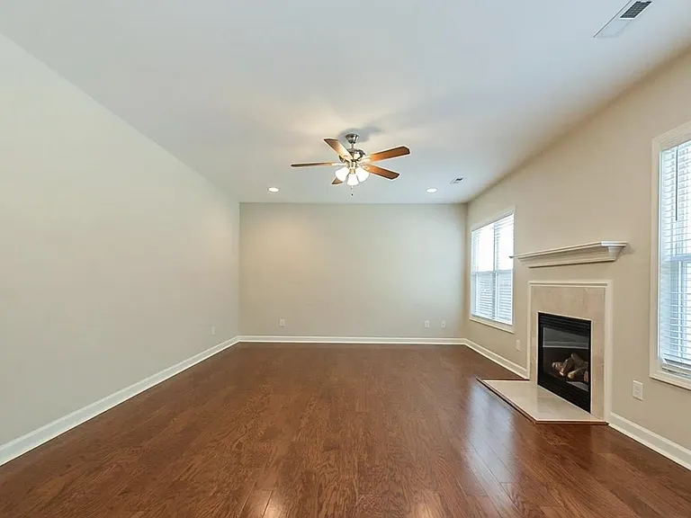 1517 The Arts Dr — Photo 5