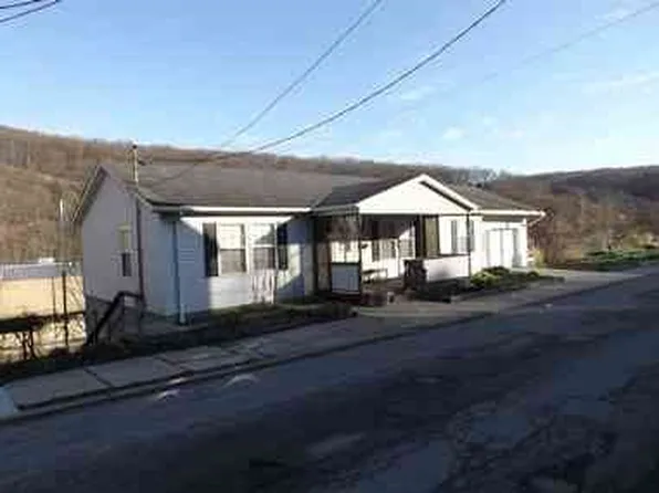 220 Spruce St, Oil City, PA 16301