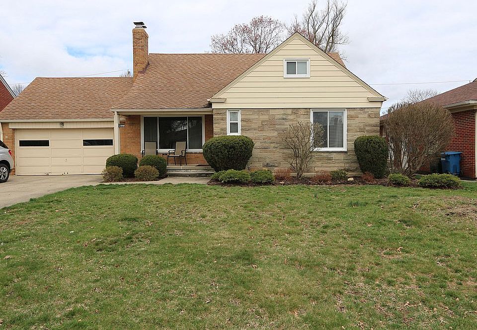 1st image of 21090 Cromwell Ave
