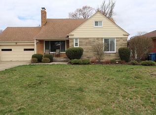 21090 Cromwell Ave, Fairview Park, OH 44126