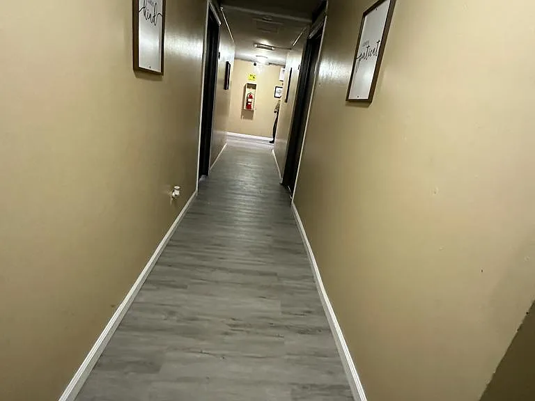 Sunrise Place Apartments — Photo 10