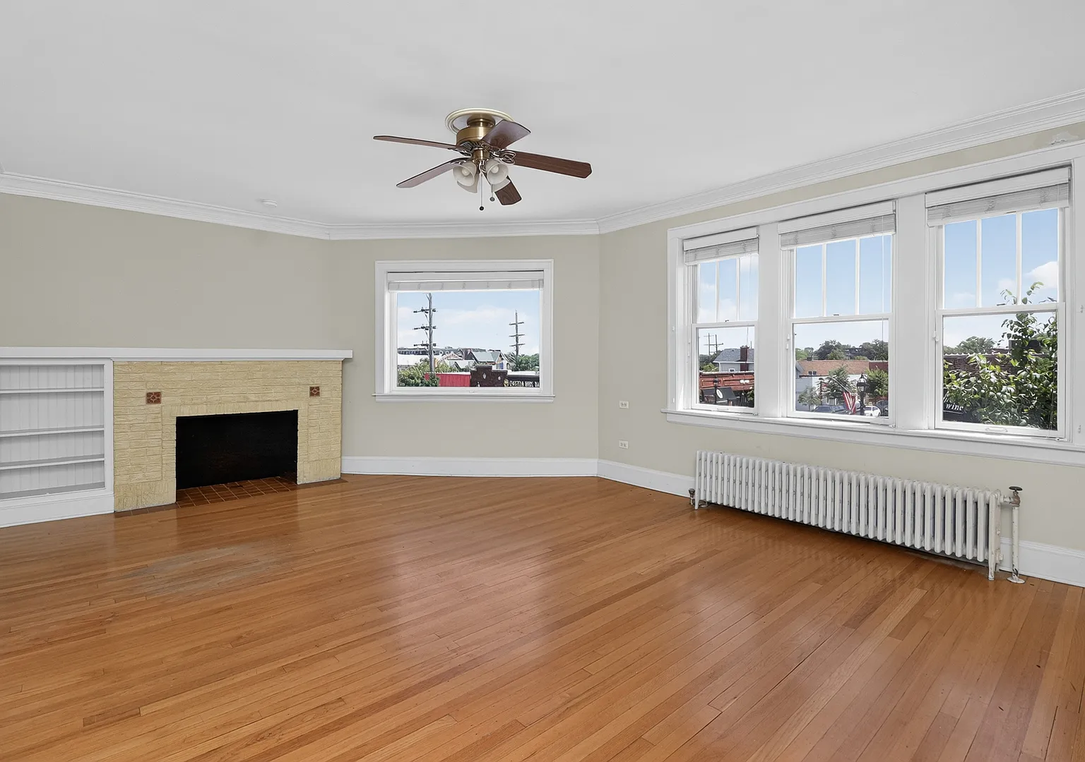 2 bed, 1273 sqft, $2,400 — Photo 3