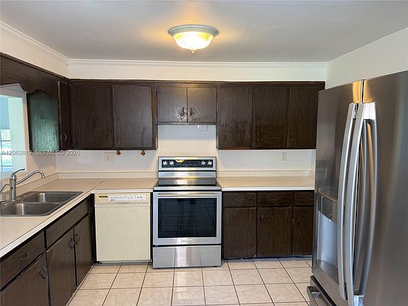 4th image of 9406 128th Ave