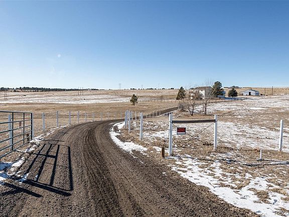 3rd image of 38335 Country Ct