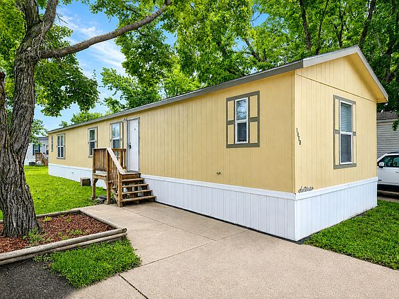 2nd image of 1440 W Plum St #140