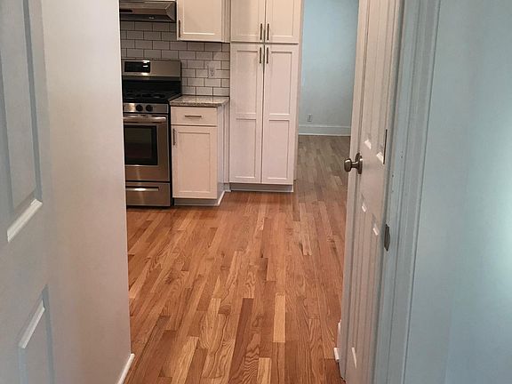 4th image of 113 Norwood Ave