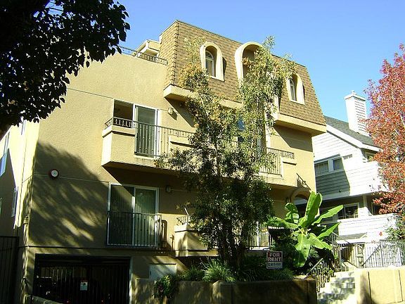 2nd image of 843 N Hayworth Ave APT 204