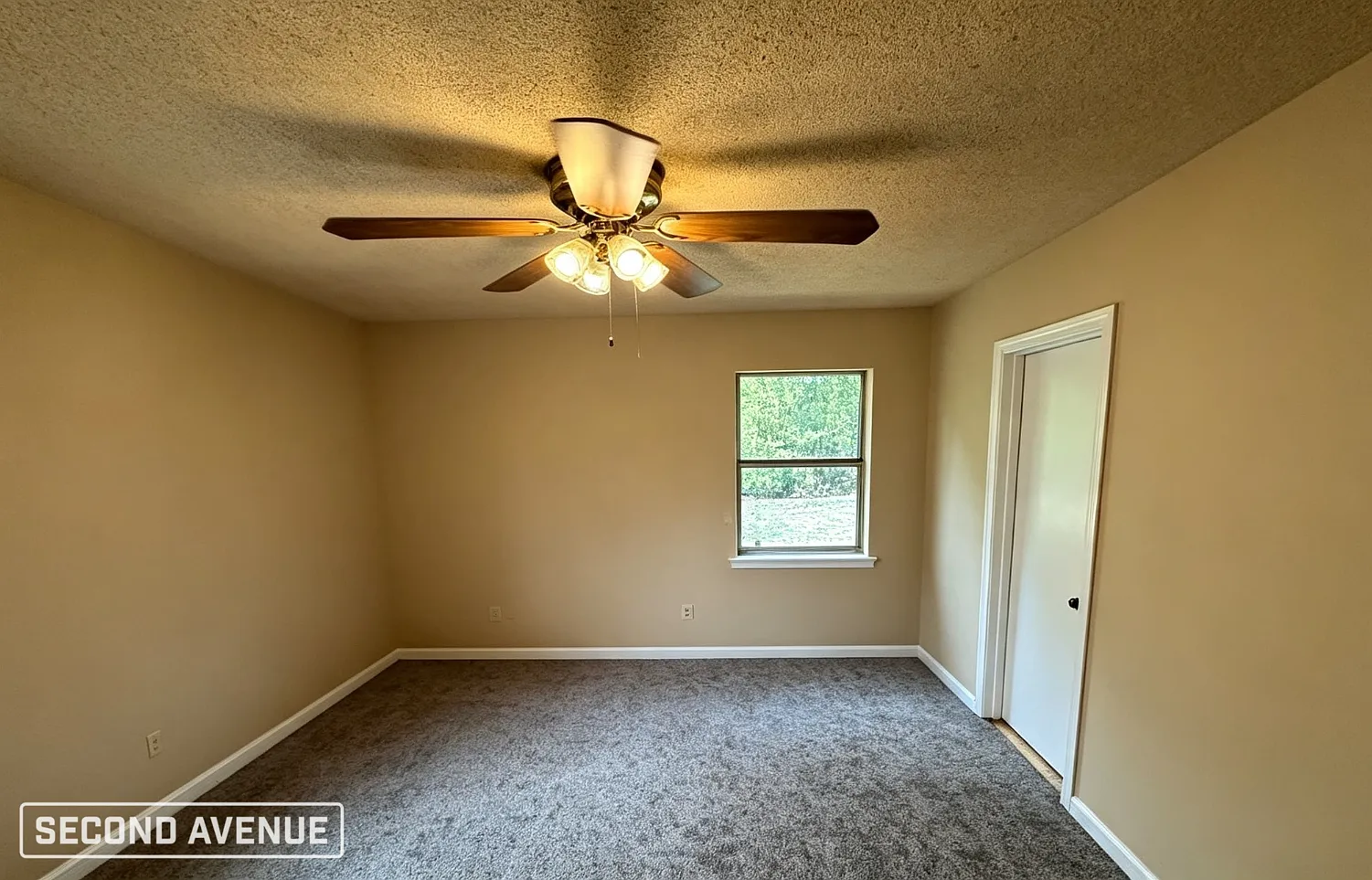 4 bed, 1.5 bath, 1155 sqft, $1,147 — Photo 4