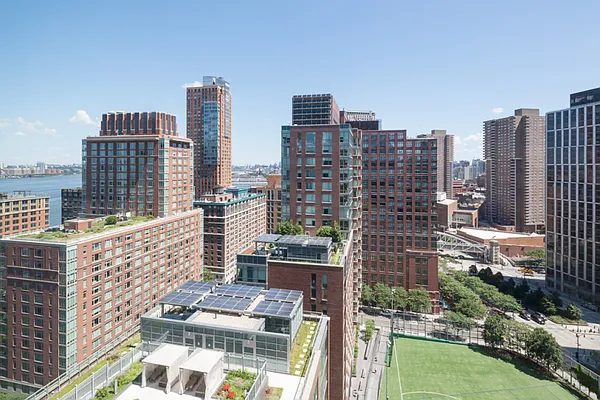 Rented by Compass | media 24