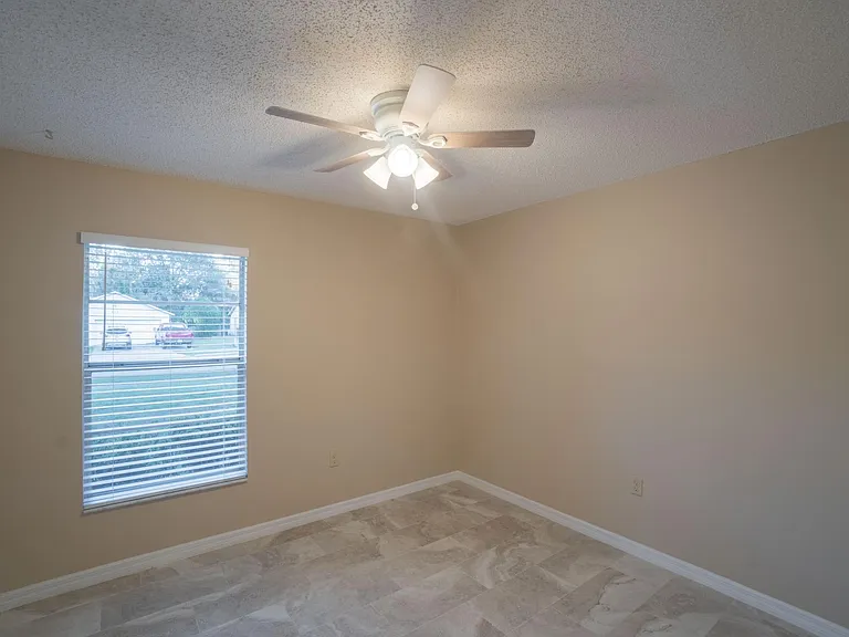 902 Whisler Ct — Photo 15
