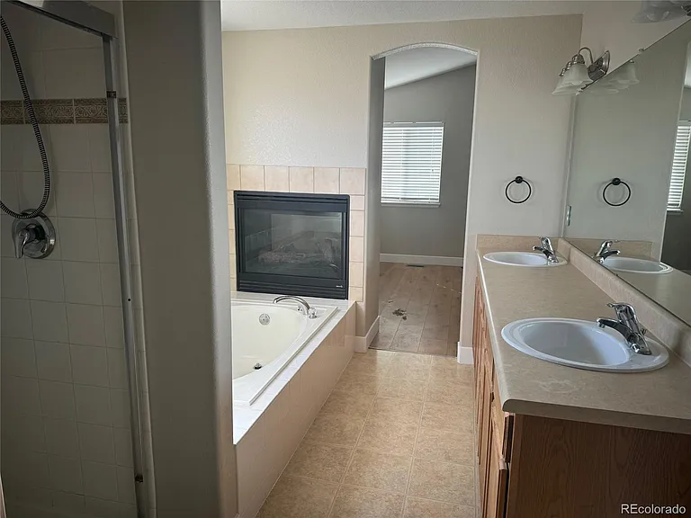 15071 Prairie Red Ct — Photo 3