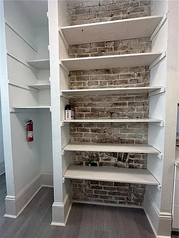 810 Broadway St — Photo 5