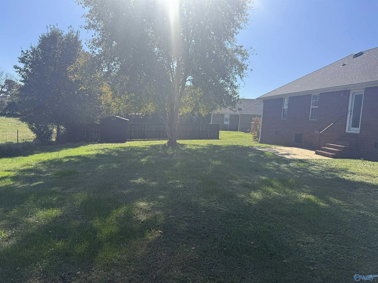 3 bed, 2.0 bath, 1412 sqft, $1,495 — Photo 3
