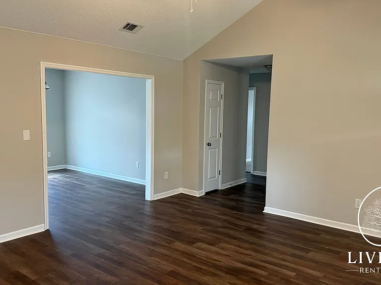 87 Oak Rd NE — Photo 5