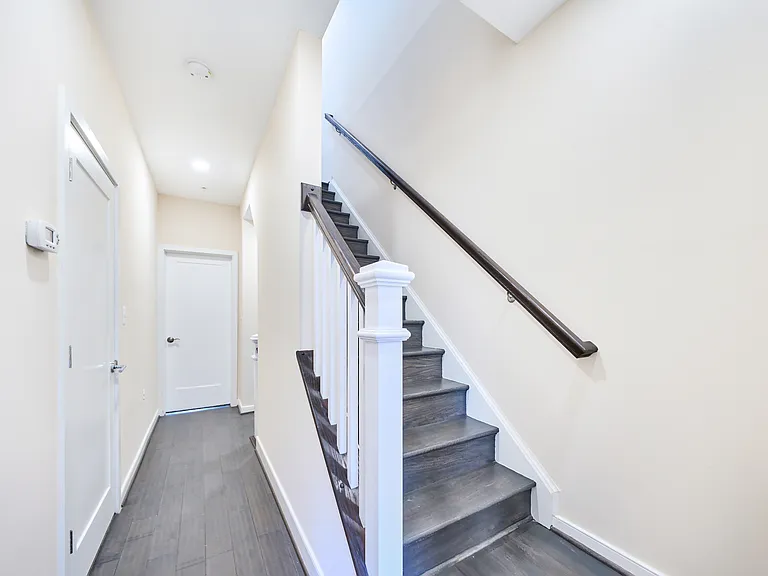 256 Bluemont Branch Ter SE — Photo 44