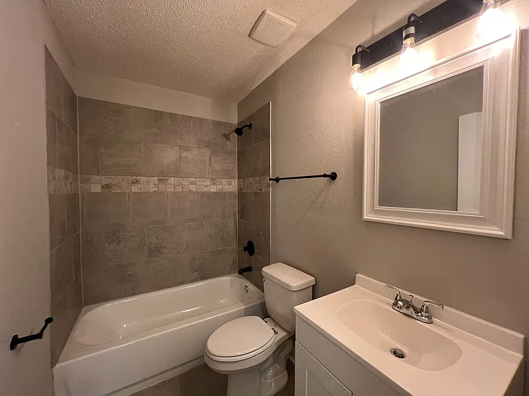 2985 Waynoka Ave — Photo 10