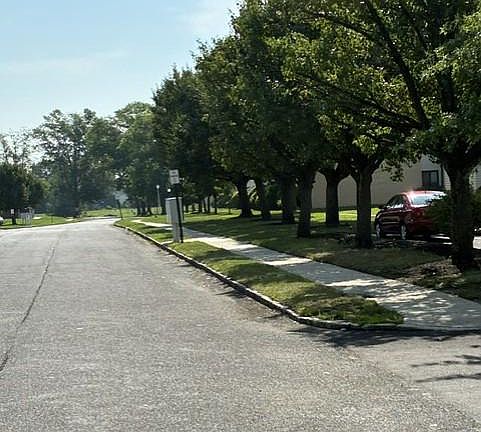4th image of H 6 Avon Dr