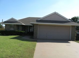5301 Long Leaf Dr, Wichita Falls, TX 76310