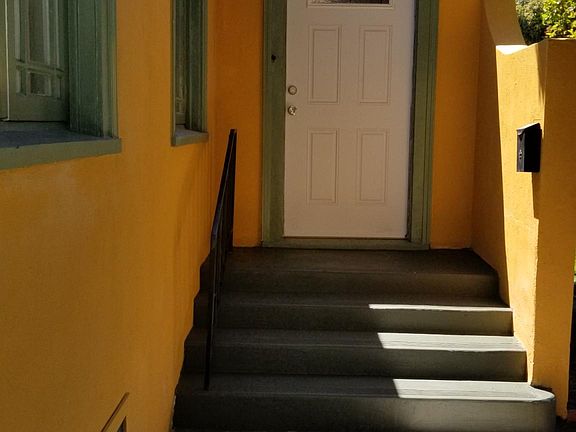 Front entrance to 5428 Edgewood Place