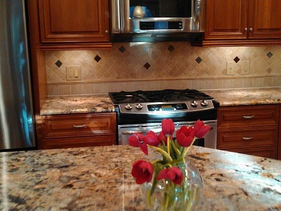 4th image of 2302 Yvonnes Way
